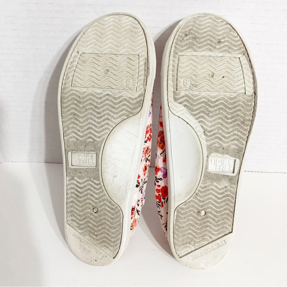 Time and Tru Memory Foam Floral Pink Lace Up Slip On Tru’s Scrunch Back Sneakers